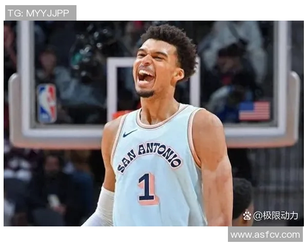 2013年勇士与马刺第四场激战回顾:经典对决与传奇时刻的交织