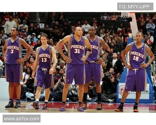 太阳队与骑士队的对决超越四人引发的精彩瞬间与战术分析