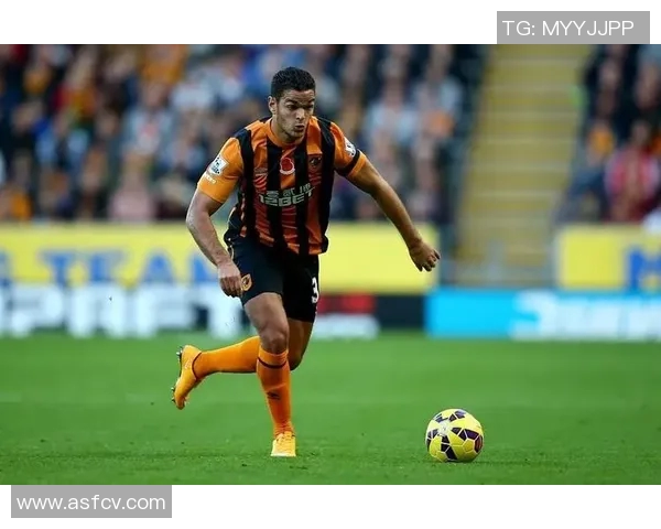 恩佐的成长之路:从青涩少年到足球场上的璀璨明星